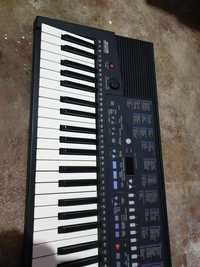 Órgão YAMAHA PSR