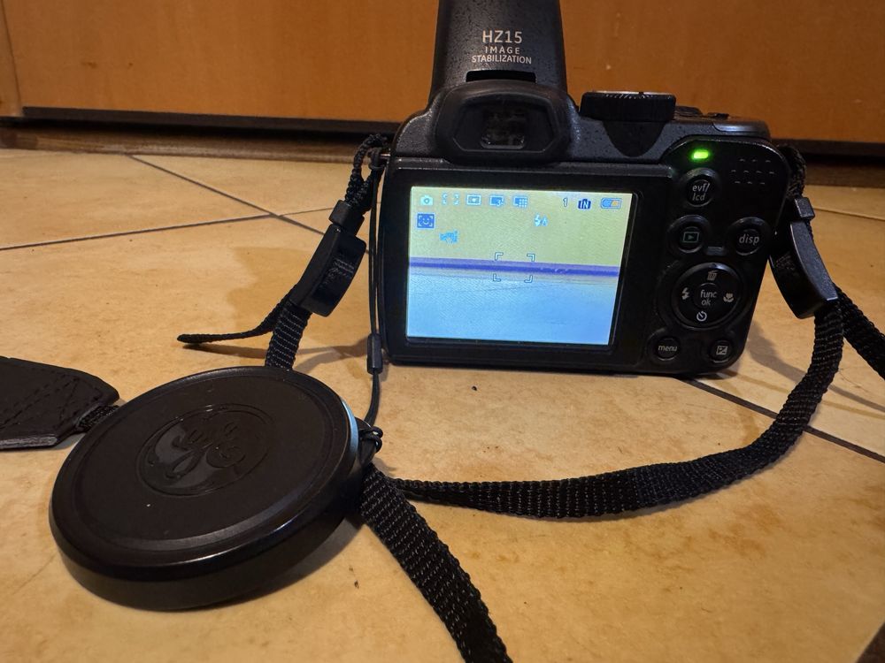 Sprawny APARAT fotograficzny GE HZ15