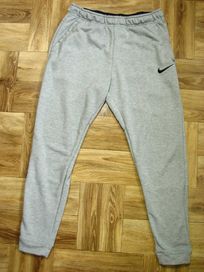 Spodnie joggery męskie Nike Taper Fleece