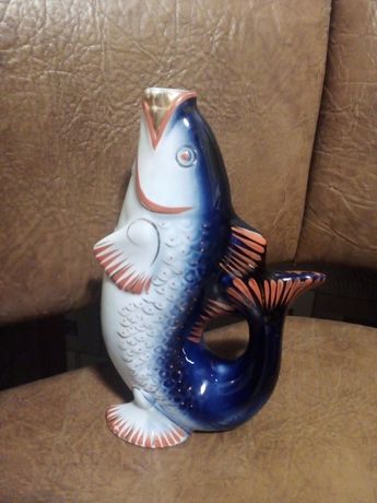 Фарфоровая статуэтка рыба штоф
