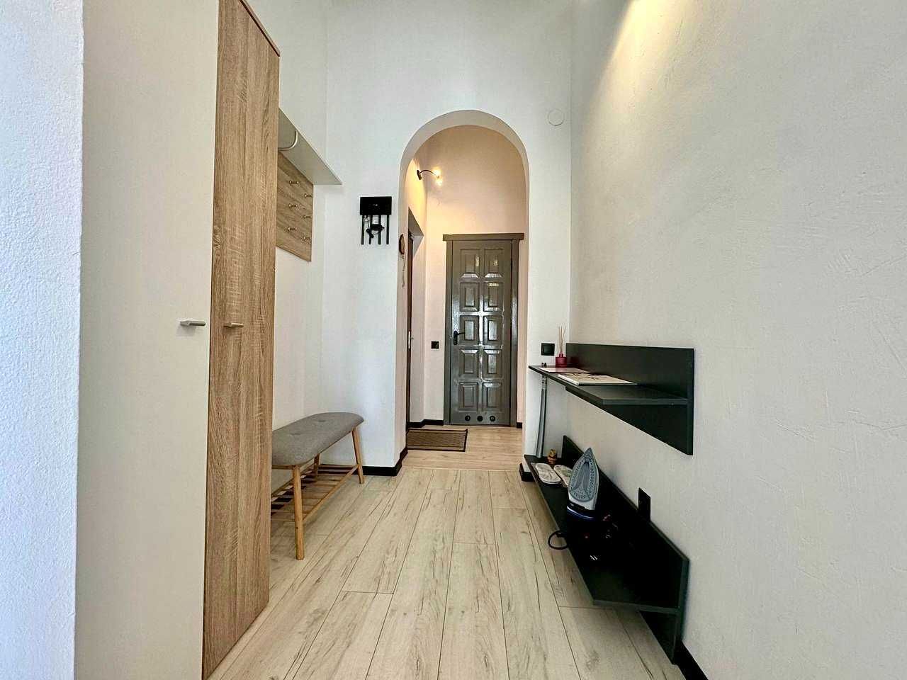 ApartPoltava СУЧАСНІ апартаменти з високою стелю. подобово\погодинно