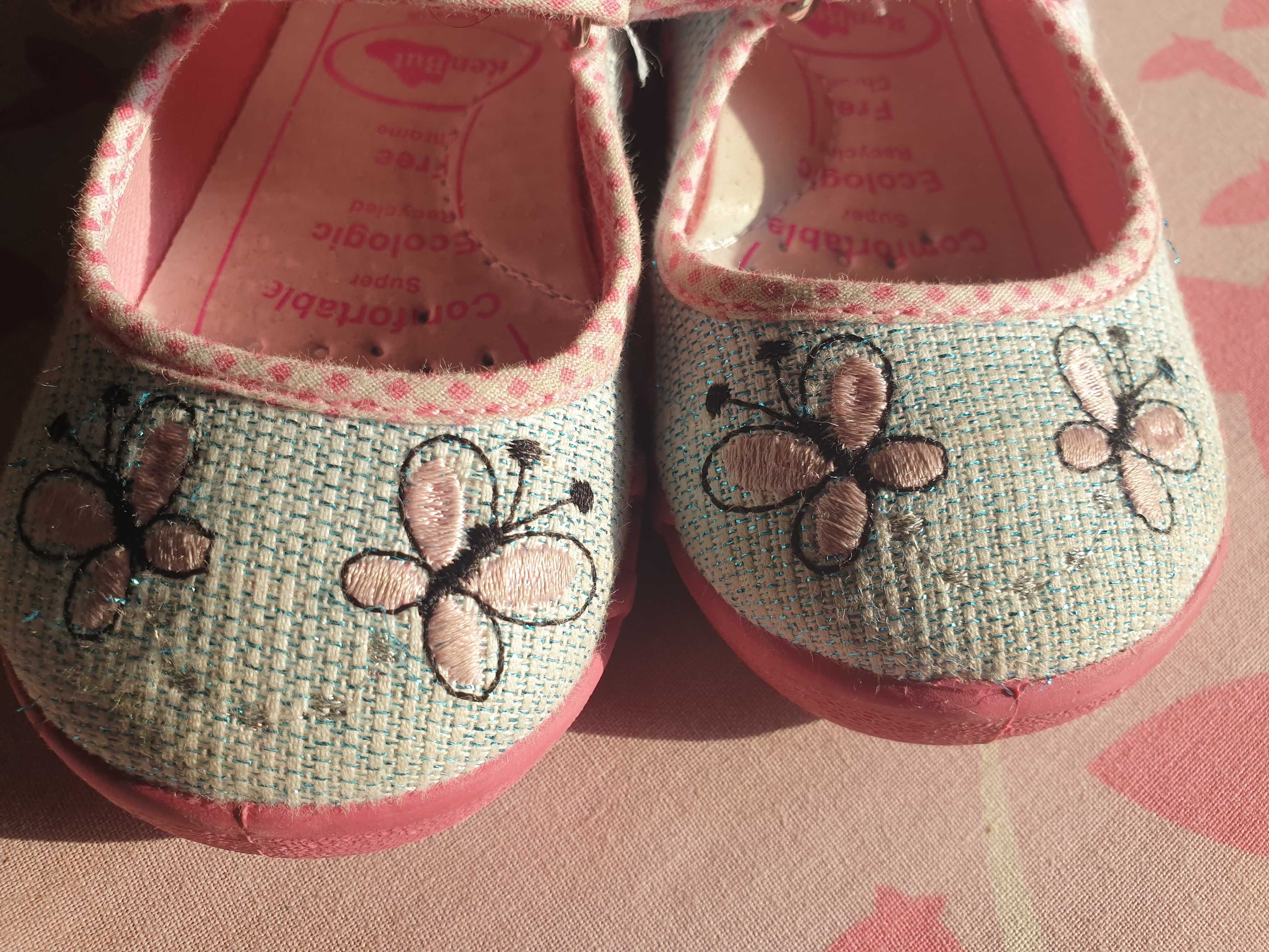 Buty /pantofle firmy RenBut 22 przedszkole