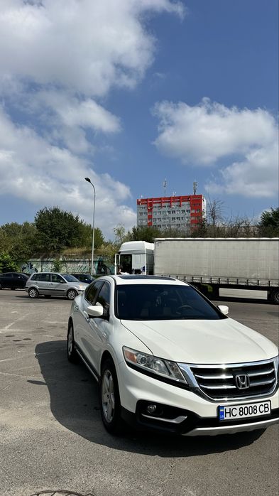 До вашої уваги Honda crosstour 2013р не потребує  вкладень