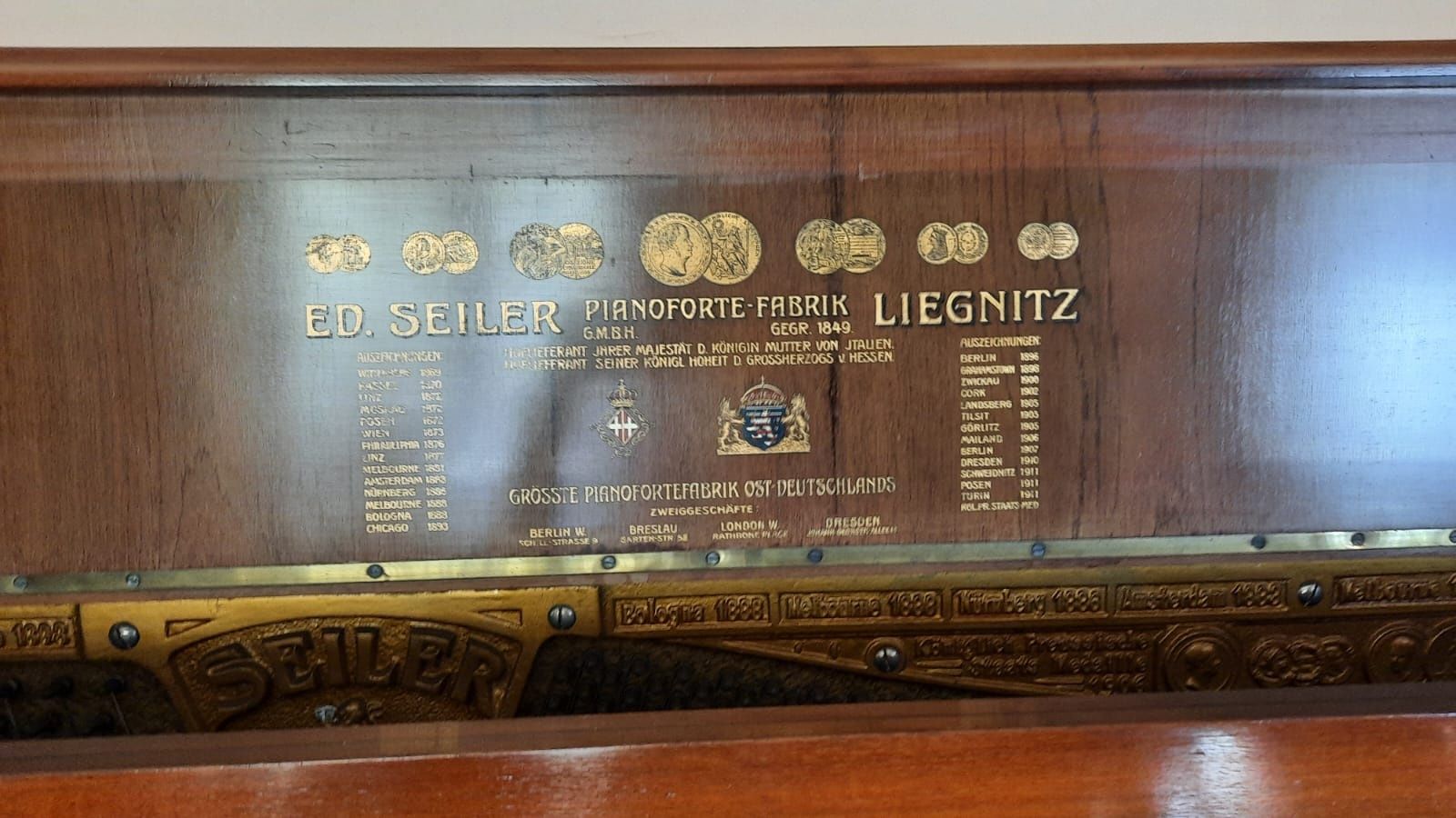 Pianino Ed Seiler