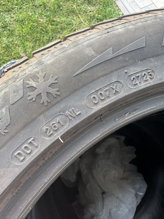 Шини 255/45/19 - 4шт Michelin Pilot Alpin PA4 зима