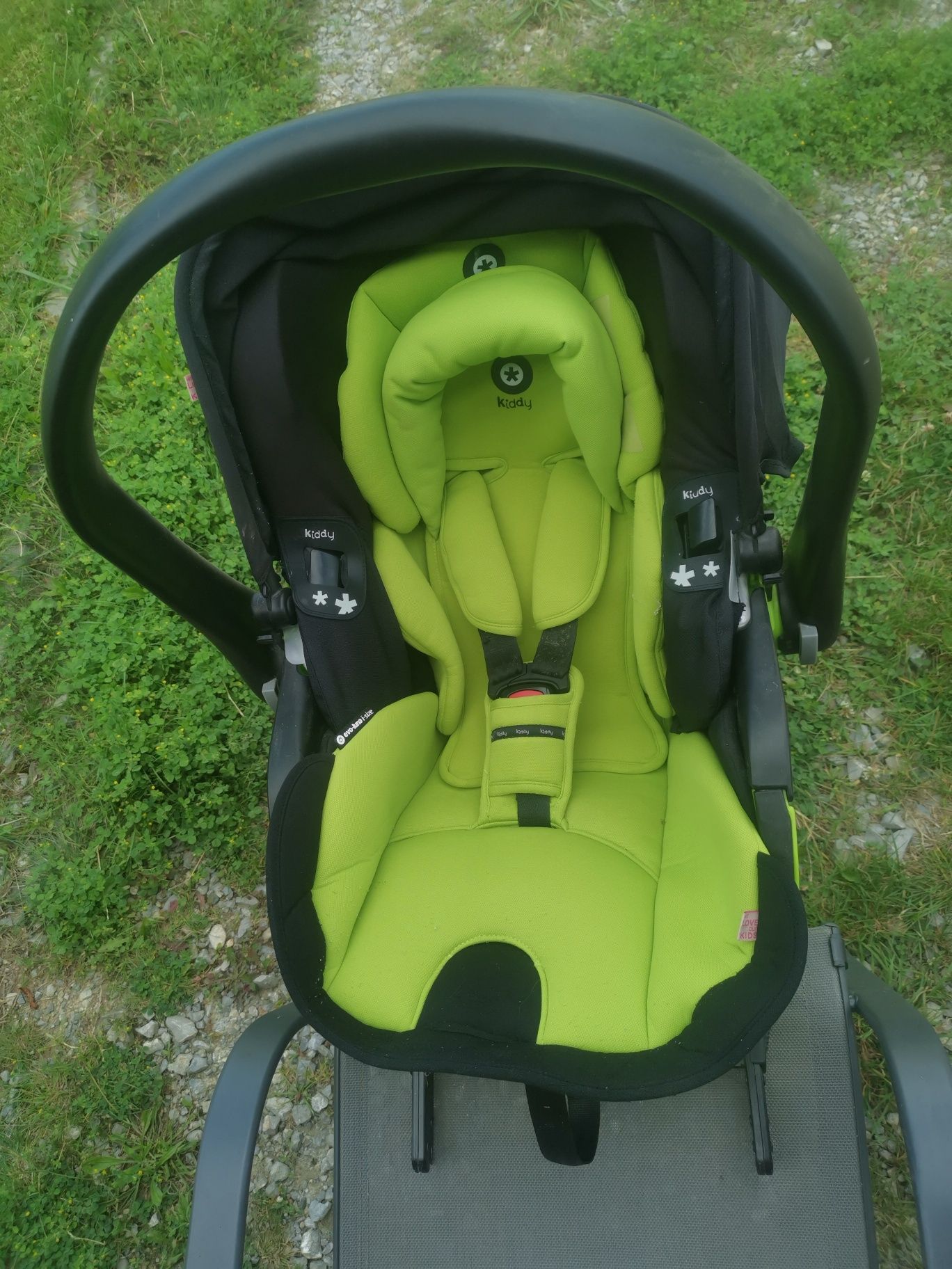 Fotelik samochodowy Kiddy 0-13 kg, z bazą isofix, nie Cybex, britax