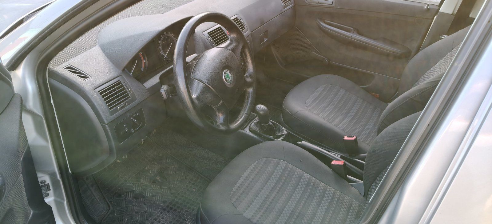 Шкода Фабия Skoda Fabia 1,4