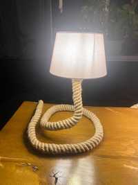 Lampka ręcznie wykonana w stylu rustykalnym
