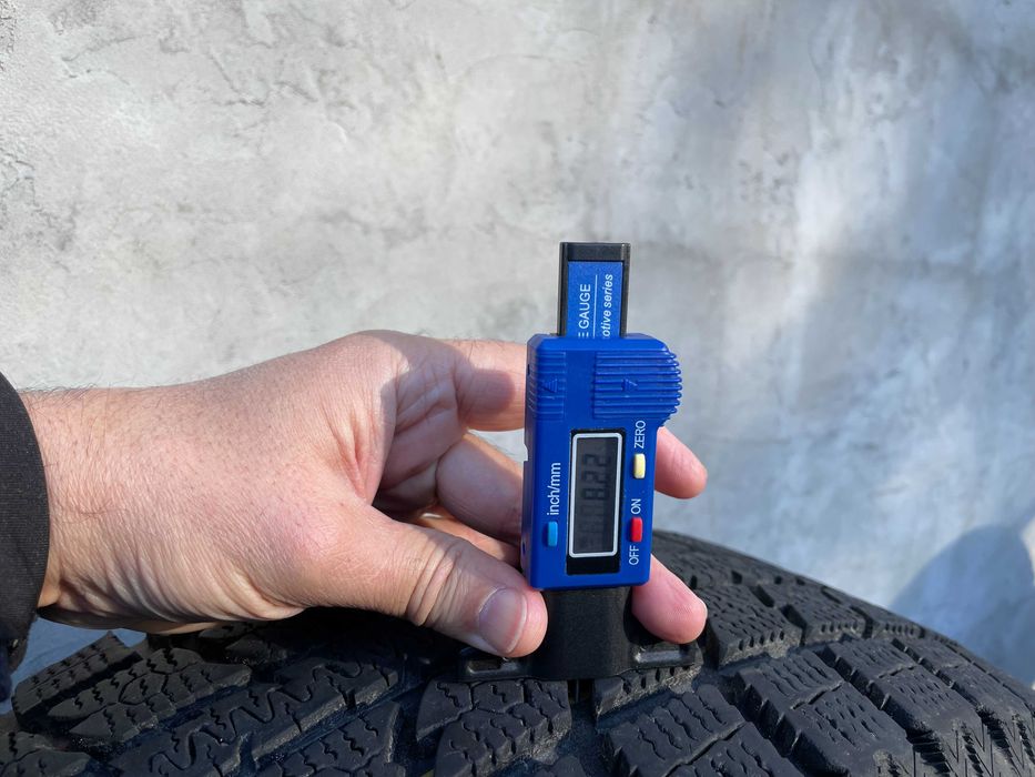 Зимові шини Toyo Observe Garit GSi5 225/60 R18 100T