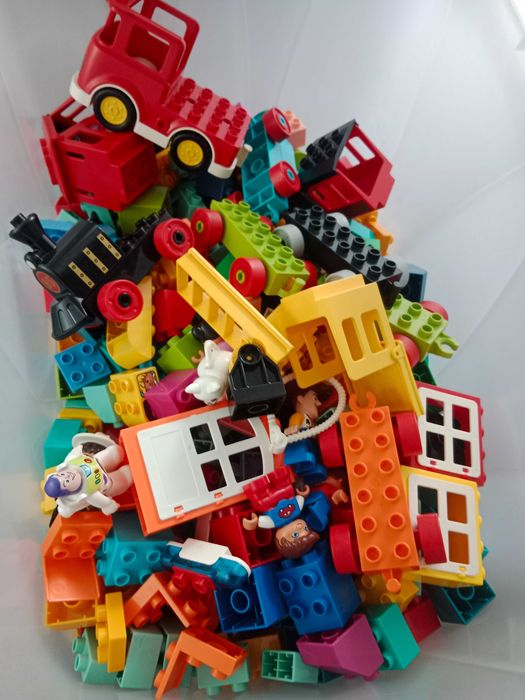 LEGO Duplo i klocki pasujące do lego Duplo.