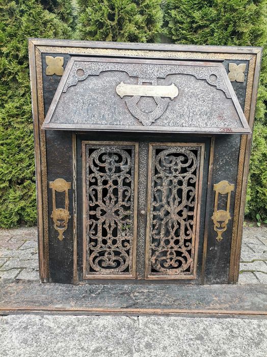 Kominek - Wkład kominkowy/portal z przełomu XIX/XX wieku - Bretania