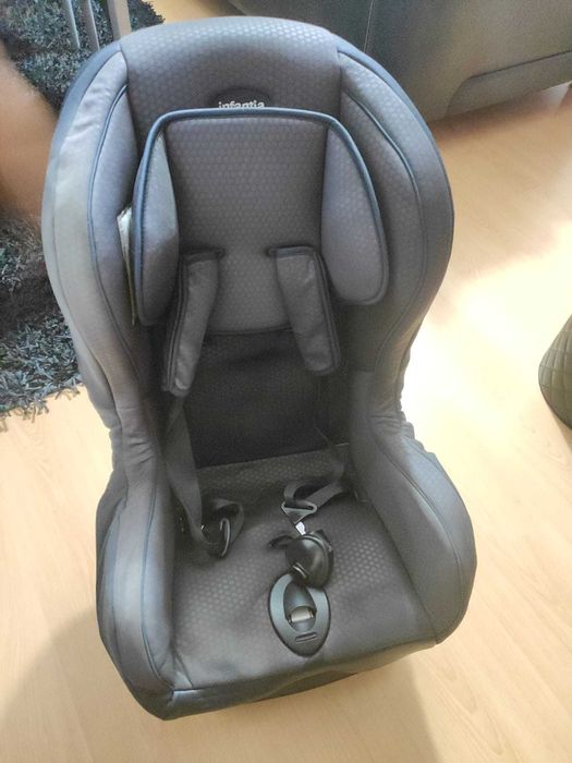 Cadeira auto para criança até aos 18 Kg