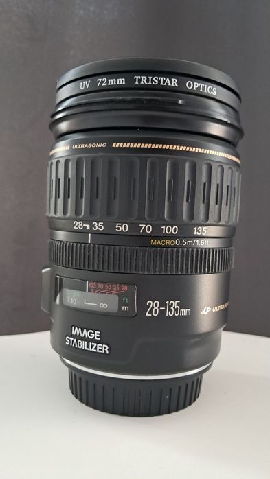 Canon EF 28-135mm f/3.5-5.6 IS USM