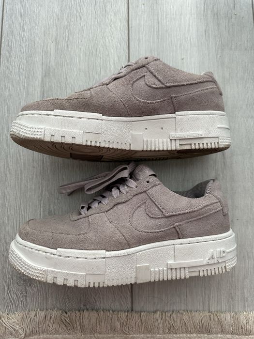Жіночі кросівки Nike W Af1 Pixel