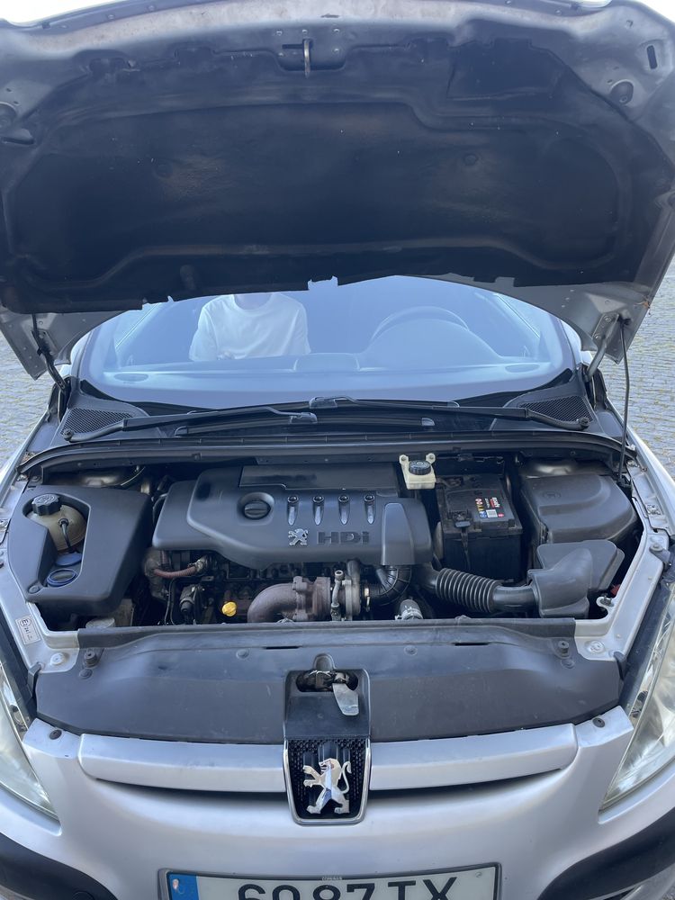 Peugeot 307 1.4 Hdi  a Gasóleo – 3 Portas – 2002