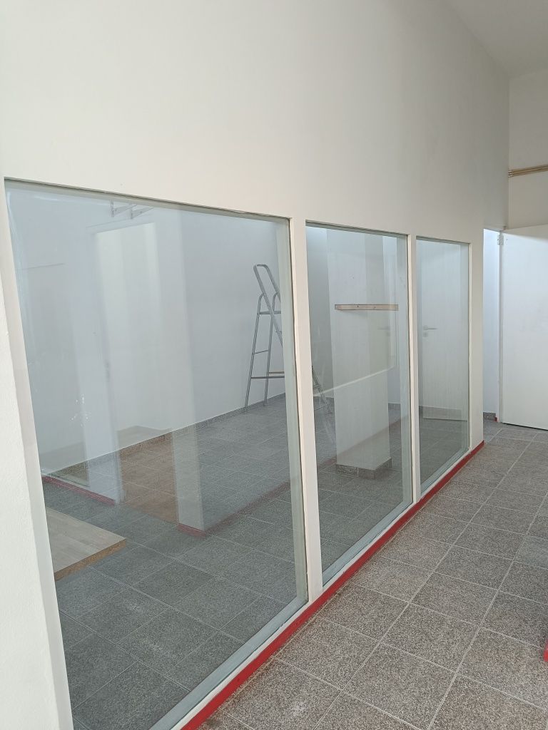Alugo armazém 250m