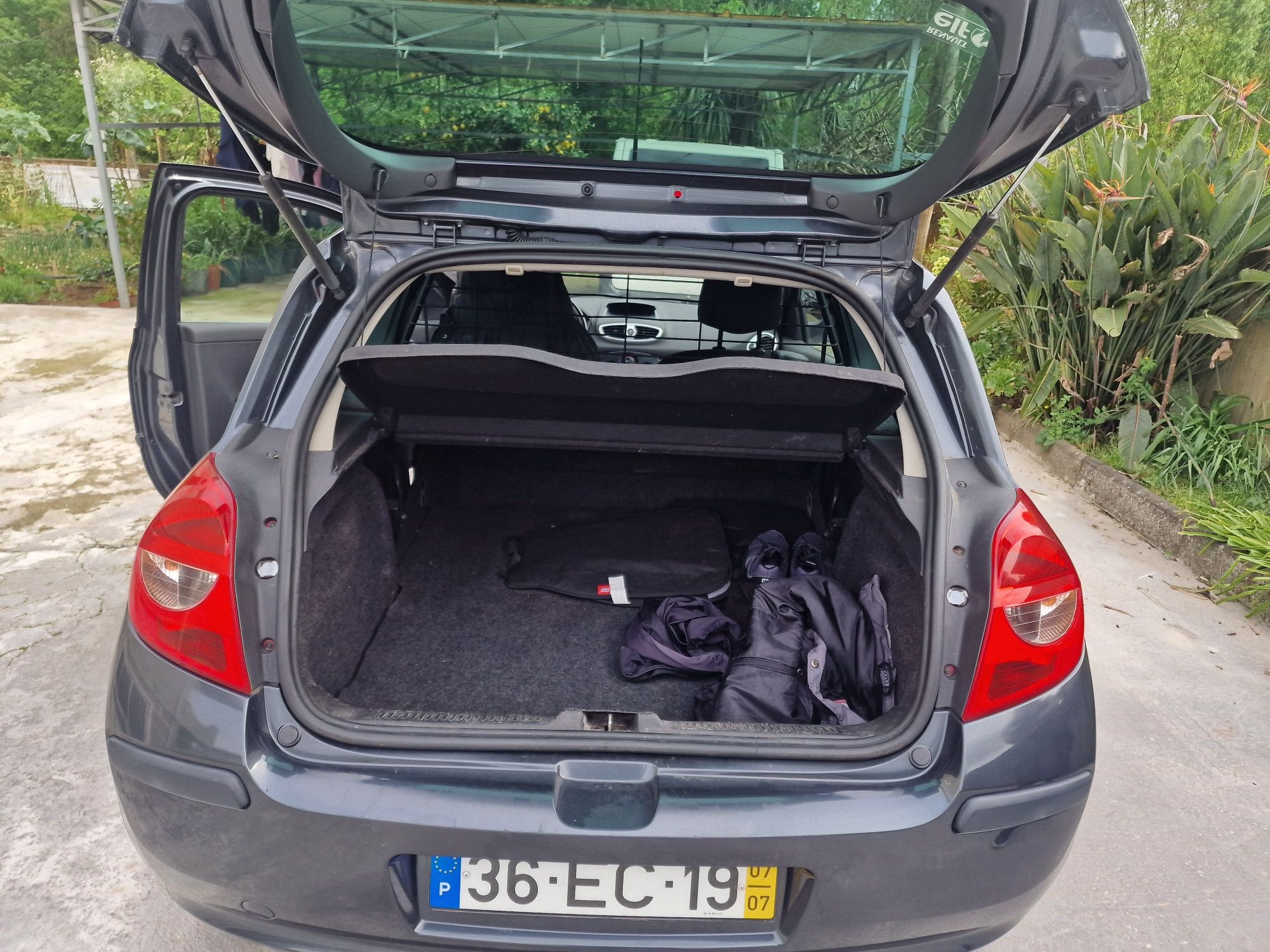 Renault Clio III 1.5 dci van