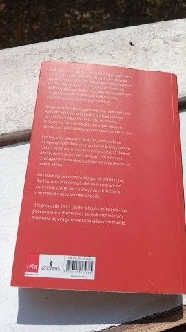 Livro Lobos de Tânia Ganho como novo