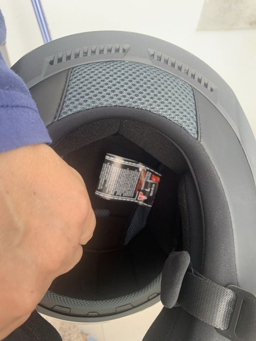 Capacete L52 na caixa com Bluetooth