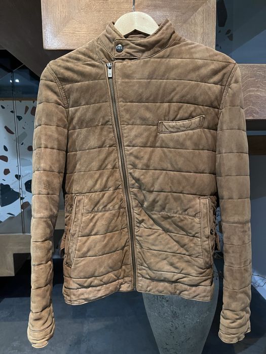 Zamszowa kurtka Massimo Dutti Jesień 2024