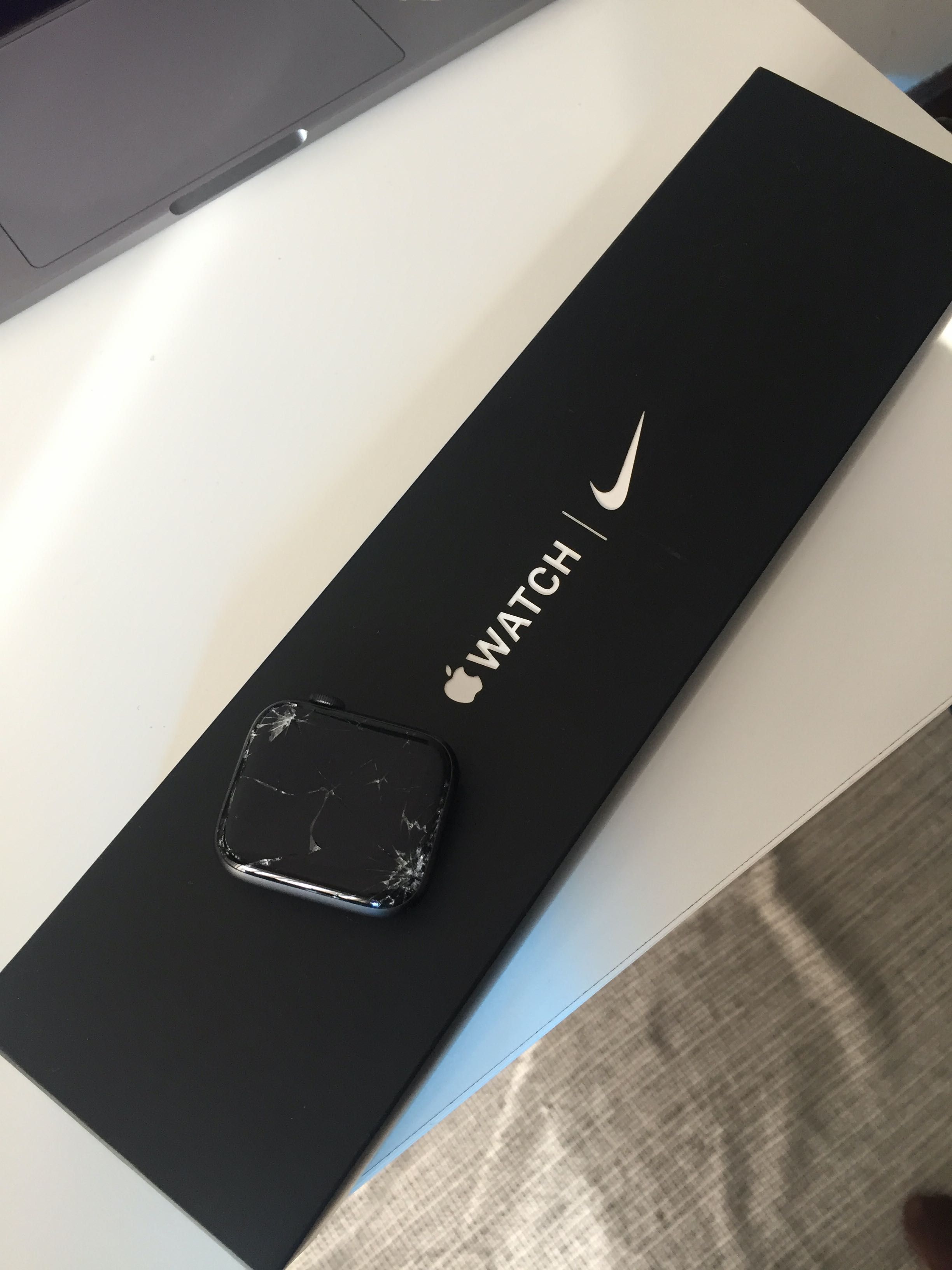 Apple Watch x Nike Series 5