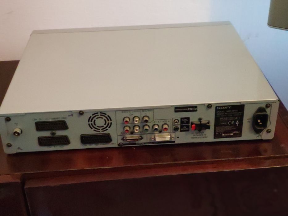 Телевізор SONY MBT-MRX1 42' плюс ресивер SONY  MBT-MRX1

MODEL: MBT-MR