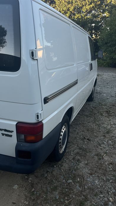 Volkswagen Transporter 2.5 TDI de 98 – 1 Dono – 147.000 km Reais