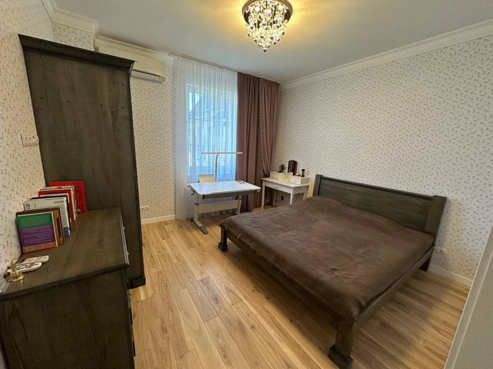 Власниця, здам 2к квартиру в центрі, Скоропадського 38