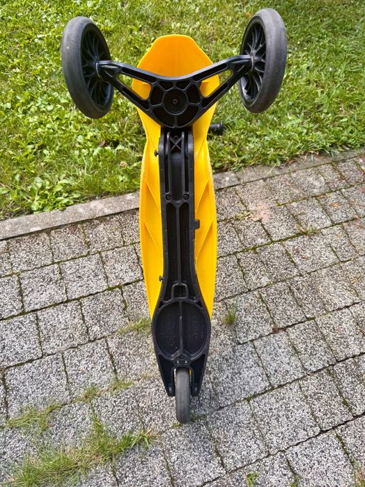 Hulajnoga oxelo trójkołowa