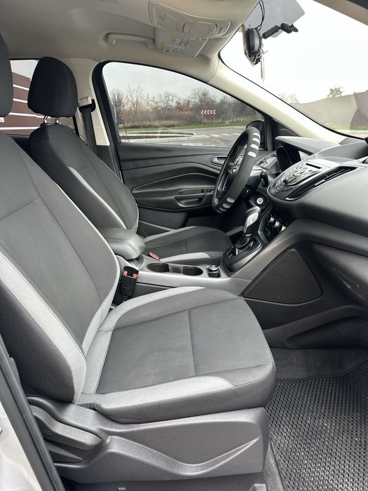 Ford Escape 2,5 газ/бенз Автомат