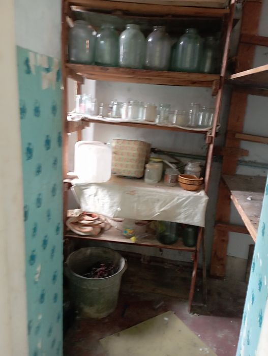 Продам дві кімнати у комунальній квартирі. У м. Бердичів