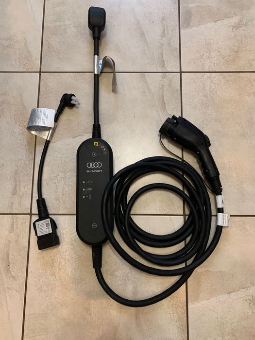 Зарядка Audi E-Tron