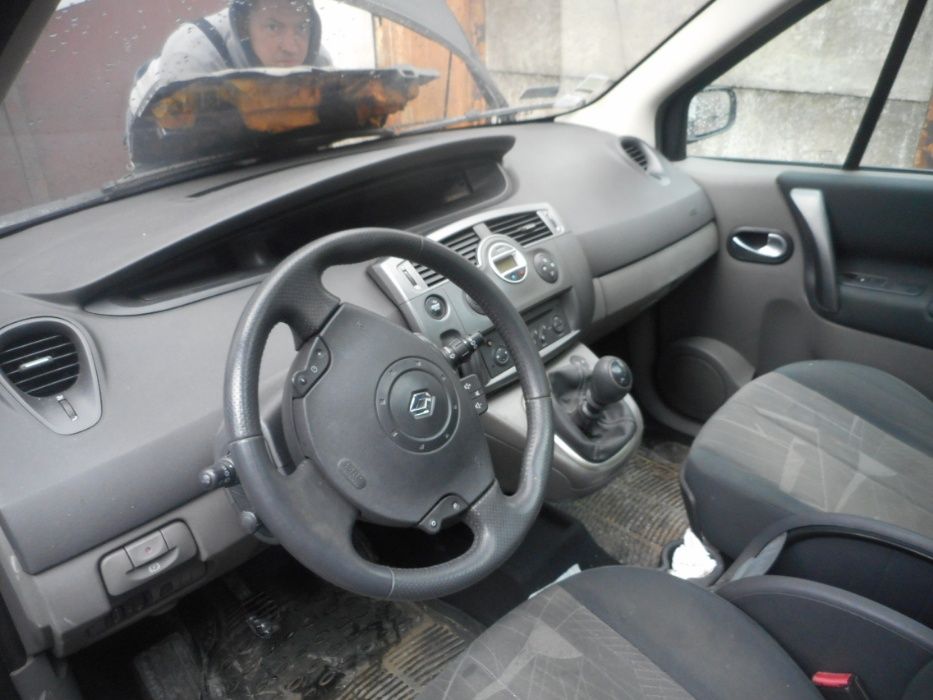 Renault Scenic,2004rok,1,9DCI,przeznaczony na części,grafitowy metalik