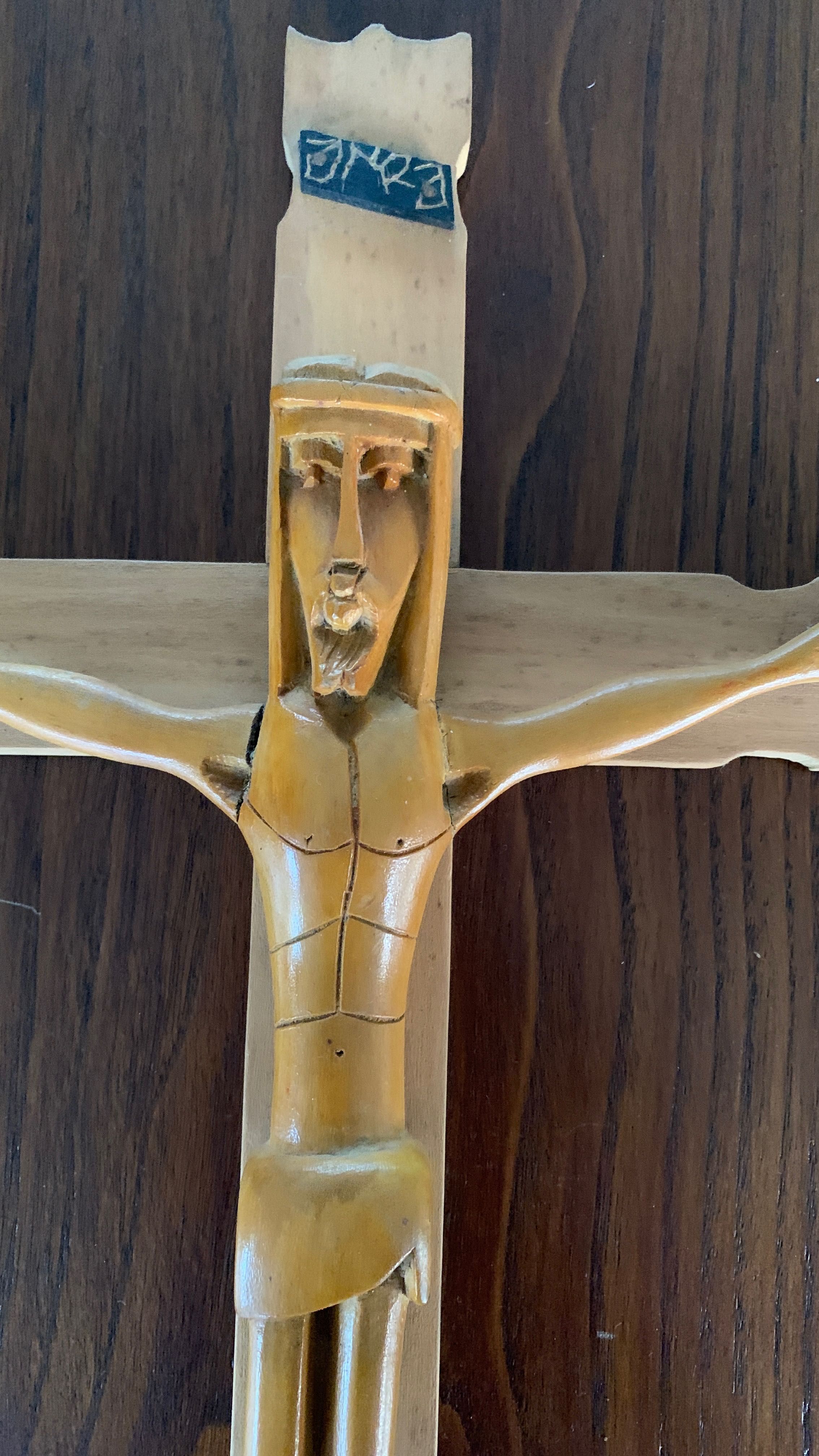 Crucifixo em madeira