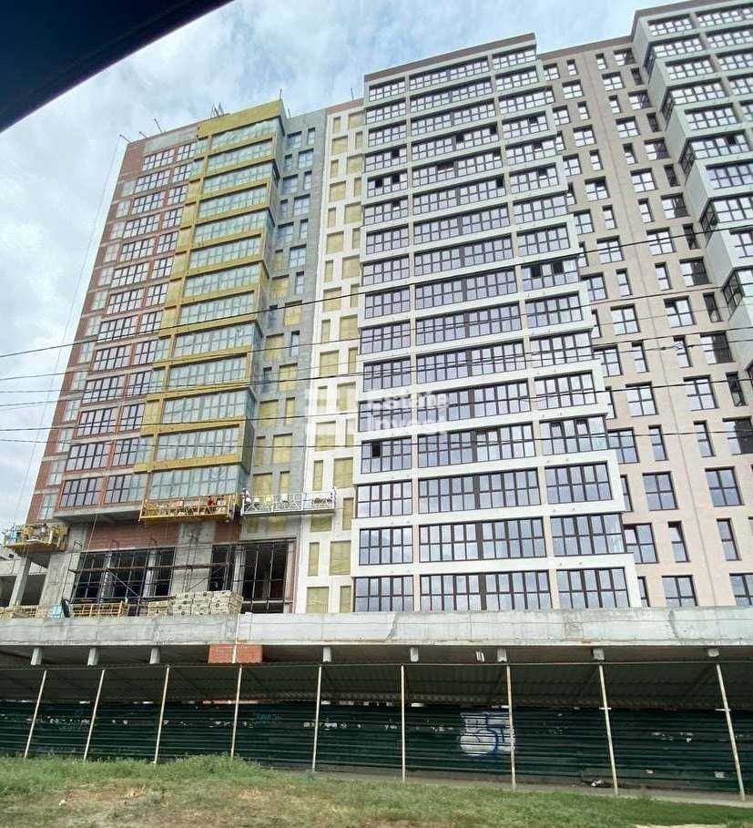 Продам 2 кімн. квартиру на вул. Валентинівська, 15А, ЖК Континенталь