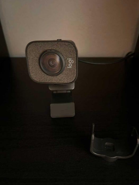 Logitech StreamCam | €70 | Câmara de Streaming Full HD | Estado Usado