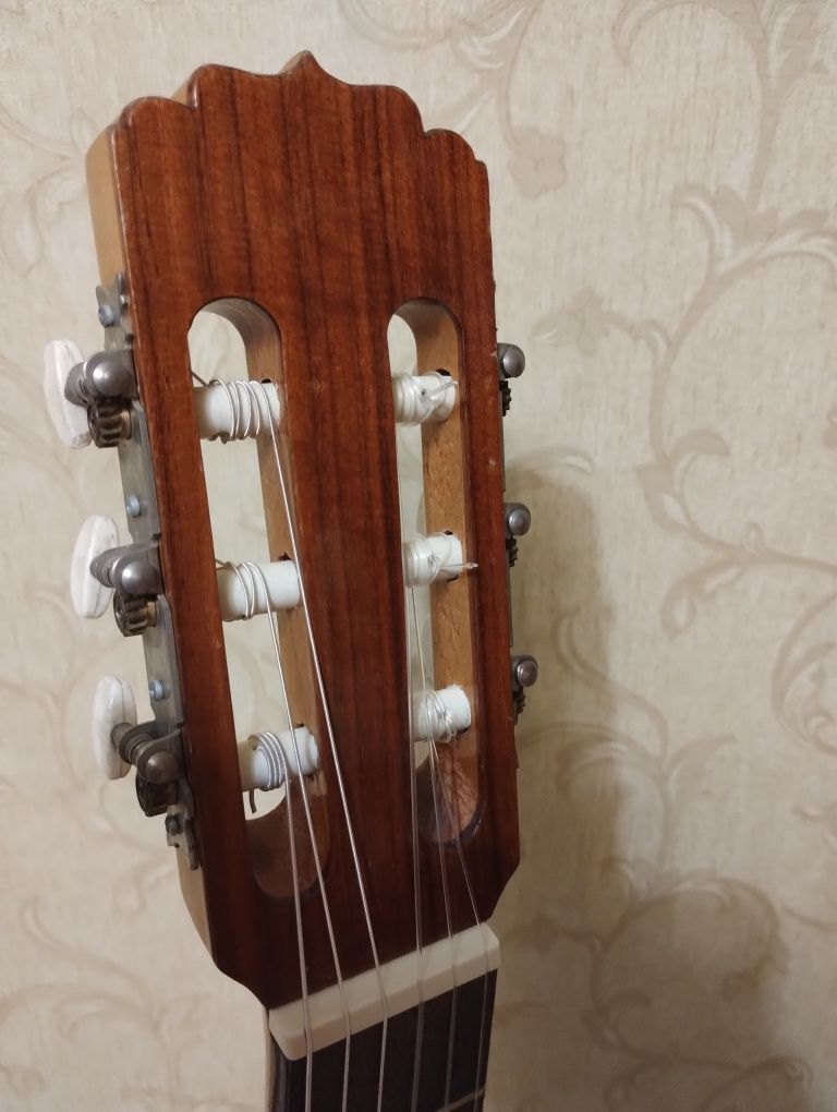 Гитара классическая испанская массив кедра 4/4  joan cashimira model 2