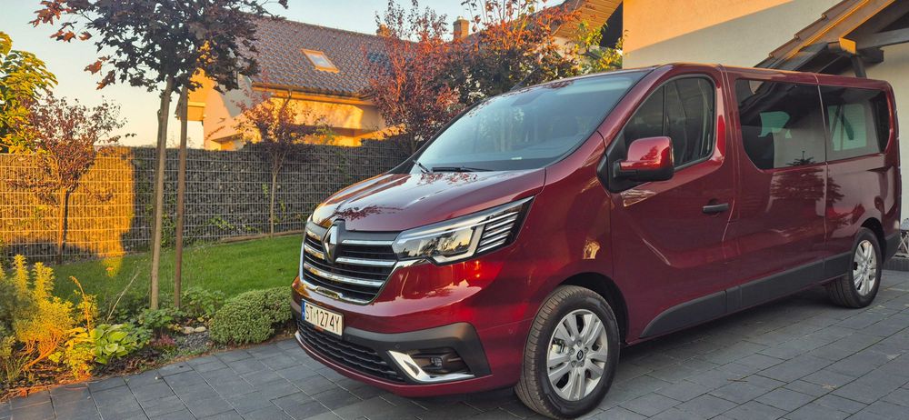 Wynajem Busa bus Renault 9 osobowy Automat Oświecim Brzeszcze Góra