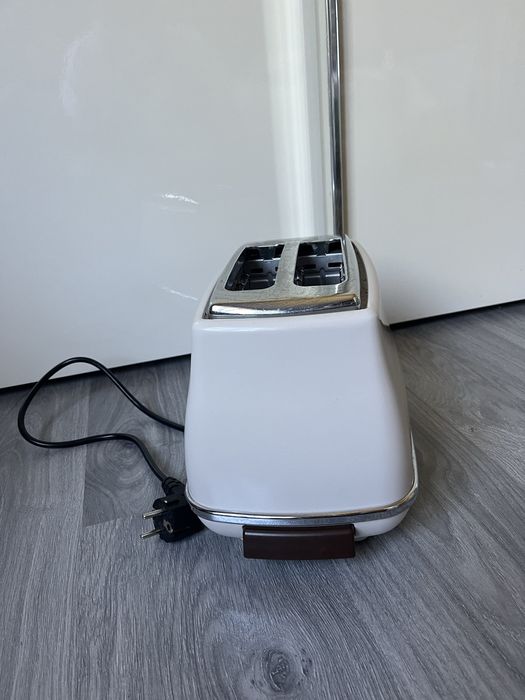 Тостер Delonghi CTOV2103.BG На запчастини