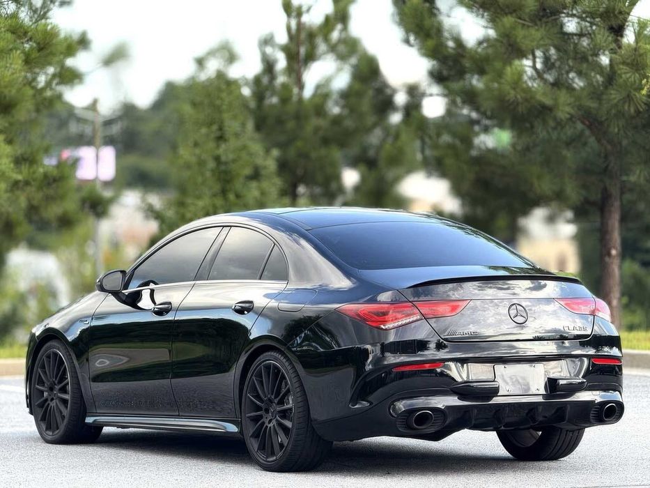 Mercedes-Benz CLA AMG CLA 35 4MATIC      2023