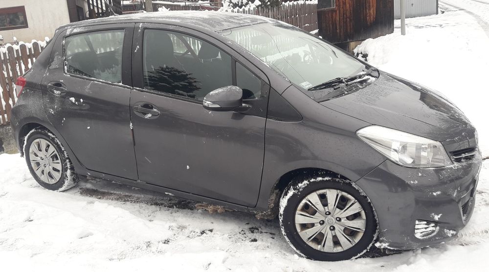 Toyota Yaris 1.0 2013r.