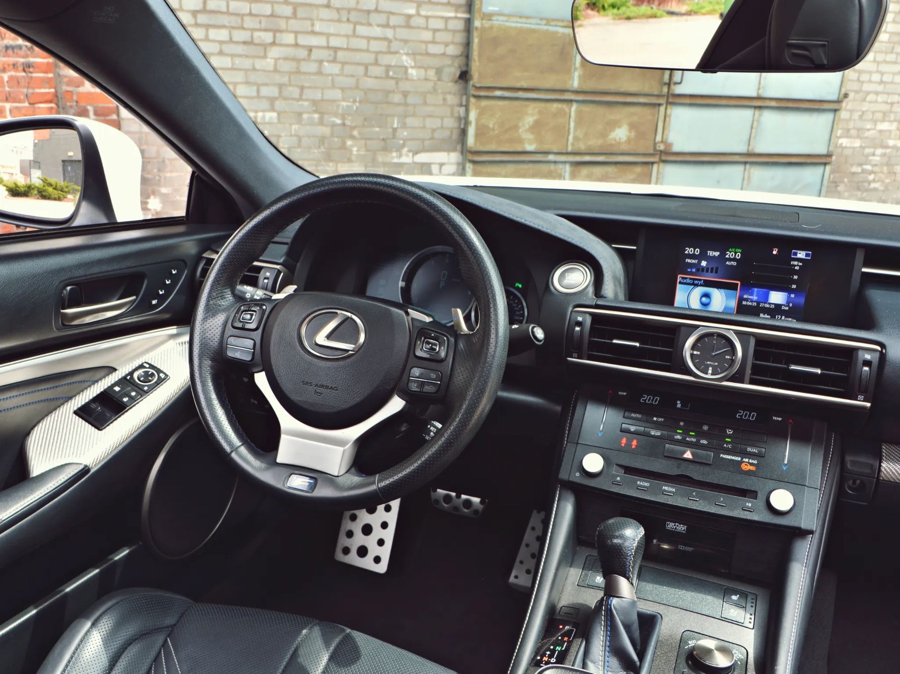 Lexus RC RCF 2015 rok salon Polska
