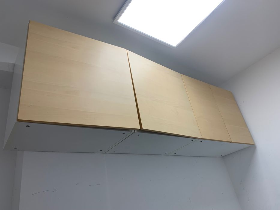 Sprzedam szafkę wiszącą