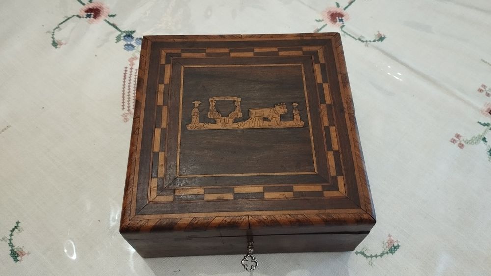 Linda Caixa em madeira para joias