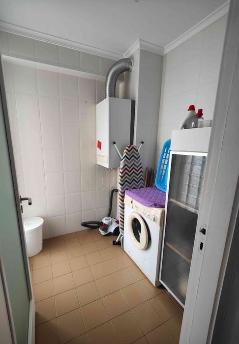 Apartamento T1 com garagem e piscinas