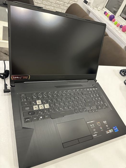 ASUS TUF 17.3 144Hz/NVIDIA RTX 3060/Intel i7 11800H/DDR4 16GB/SSD512GB