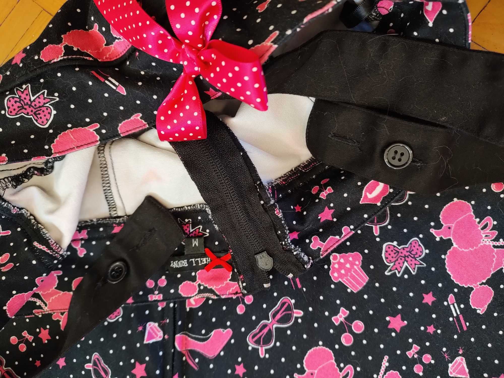 Sukienka goth lolita Pin Up w szminki i pudle, różowa czarna