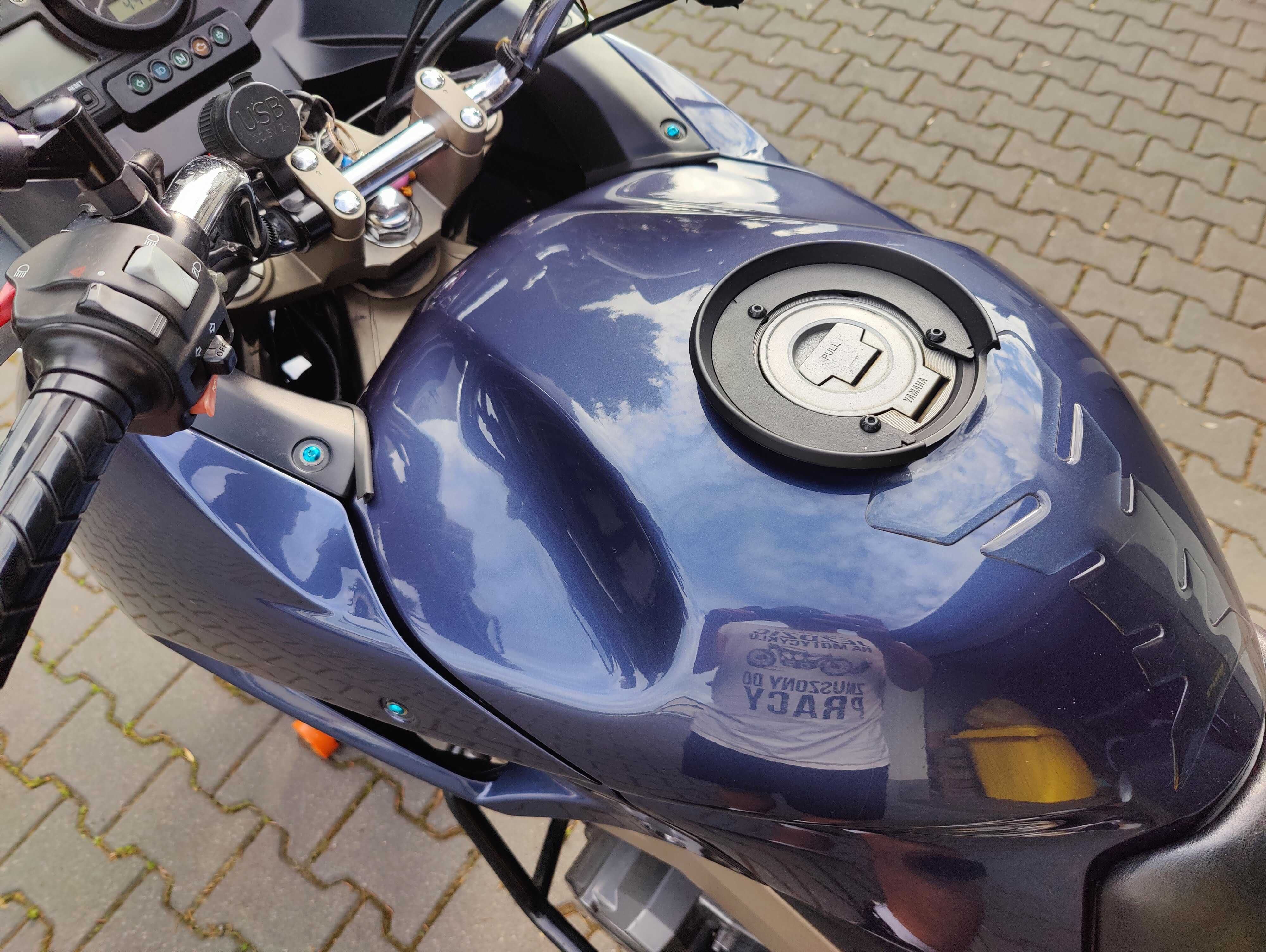 Yamaha TDM 900 rocznik 2004 dodatki +kufry +wydechy