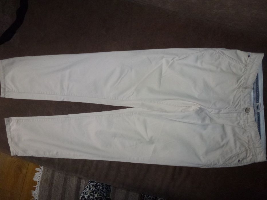 TOMMY HILFIGER spodnie letnie oryginalne jasne W31 L32 j.nowe