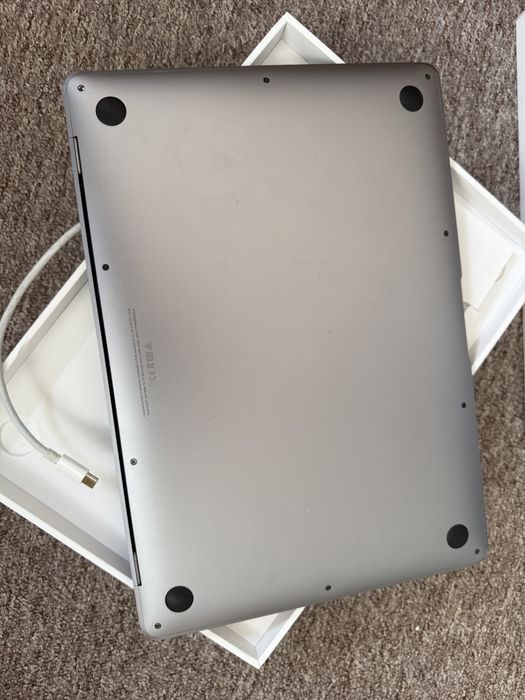 Macbook air 13 M1 8gb 266gb ssd space grey коробка комплект 400$